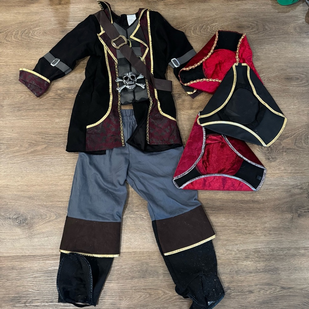 5/6 Pirate Adventure Kids Costume - Black and Red